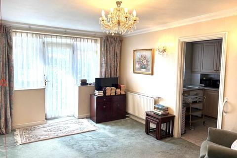 2 bedroom flat for sale, Eaton Court, 126 Edgware Way HA8