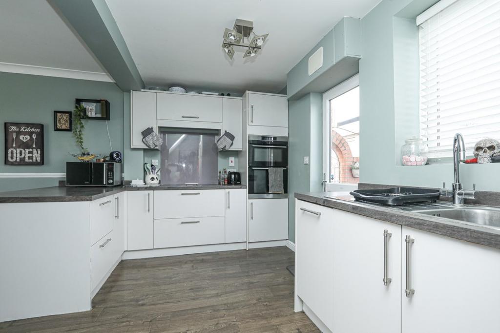 House in Canterbury - View 3