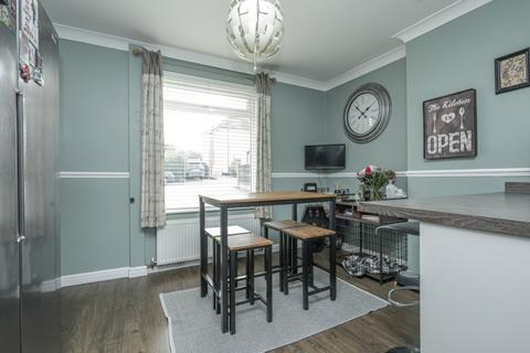 3 bedroom semi-detached house for sale, Queens Road, Aylesham, Canterbury, Kent, CT3