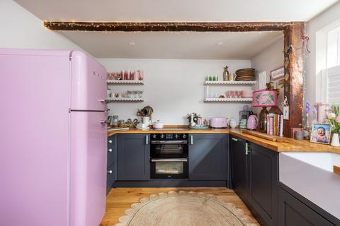 2 bedroom terraced house for sale, Upper High Street, Winchester, SO23