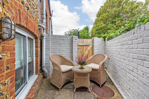 2 bedroom terraced house for sale, Upper High Street, Winchester, SO23