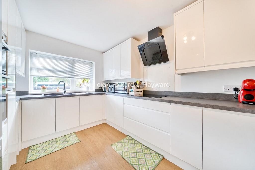 House in London, Red Hill, Elmstead - View 3