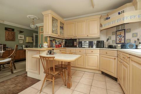 4 bedroom detached house for sale, Fig Tree Road, Broadstairs, Kent, CT10