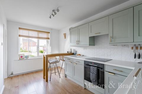 3 bedroom semi-detached house to rent, Gawdy Road, Norwich