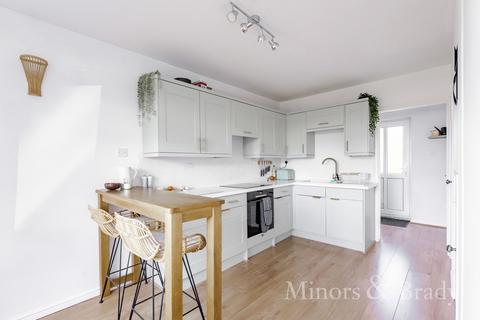 3 bedroom semi-detached house to rent, Gawdy Road, Norwich