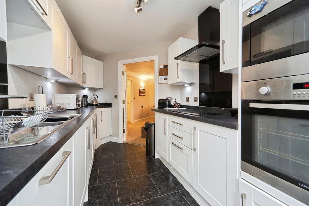 Apartment in Leeds - More