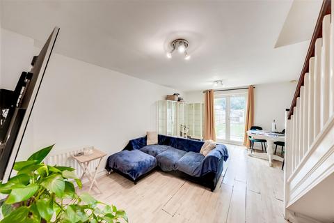 2 bedroom terraced house for sale, Pinewood Place, Dartford