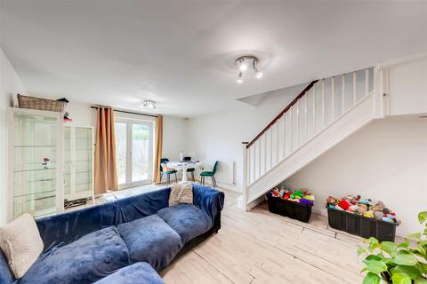 2 bedroom terraced house for sale, Pinewood Place, Dartford