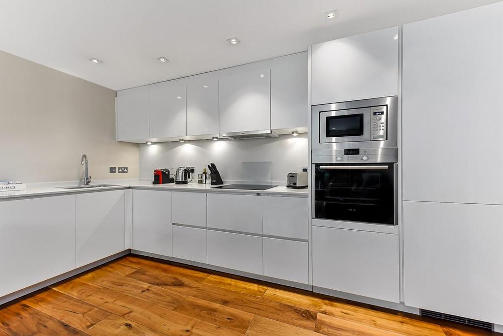 Apartment in London - More