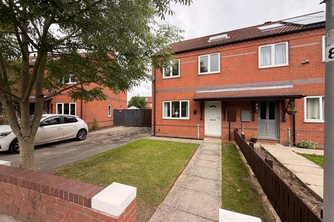 3 bedroom semi-detached house to rent, Cedar Tree View, Retford DN22