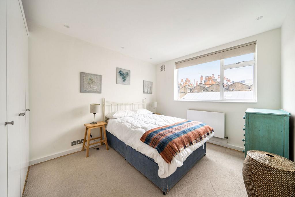 Apartment in London - View 4