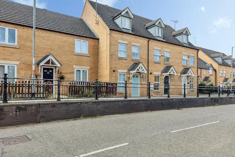 3 bedroom townhouse for sale, School Lane, Higham Ferrers