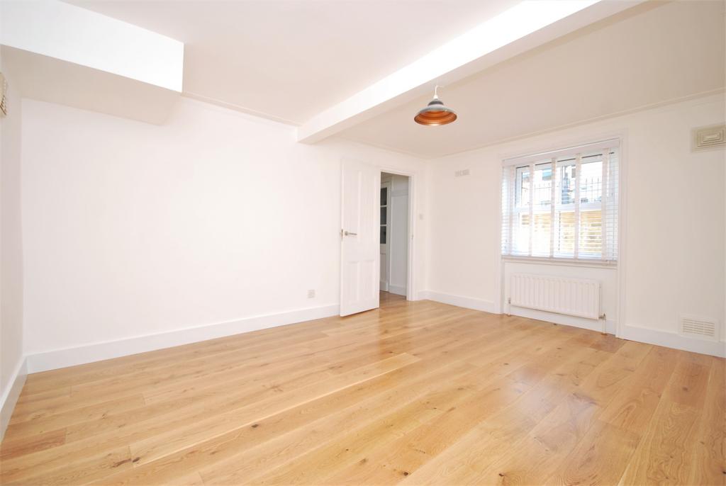 Apartment in London - View 2