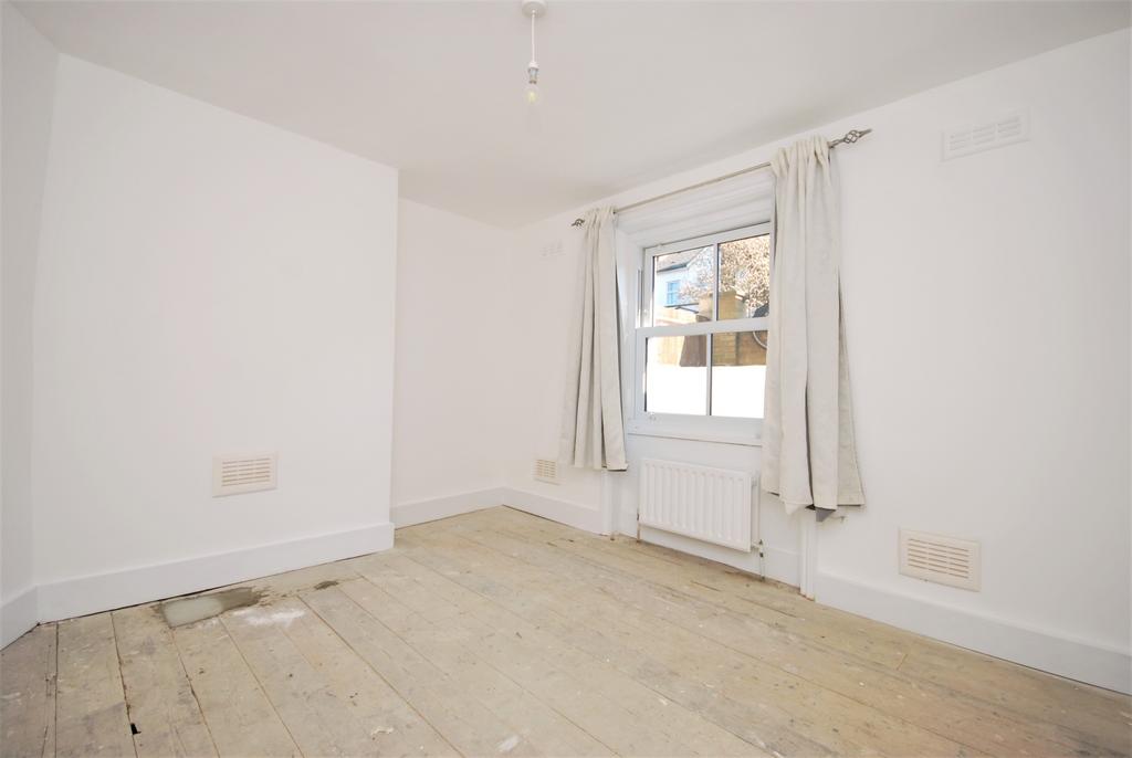 Apartment in London - View 3