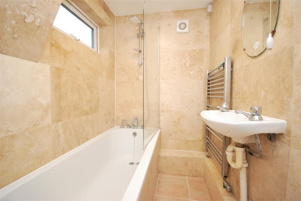 Apartment in London - More