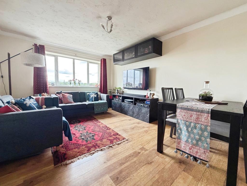 Apartment in Reading, Dee Park - View 2