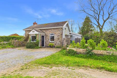 4 bedroom detached bungalow for sale, Freshwater East Road, Lamphey, SA71