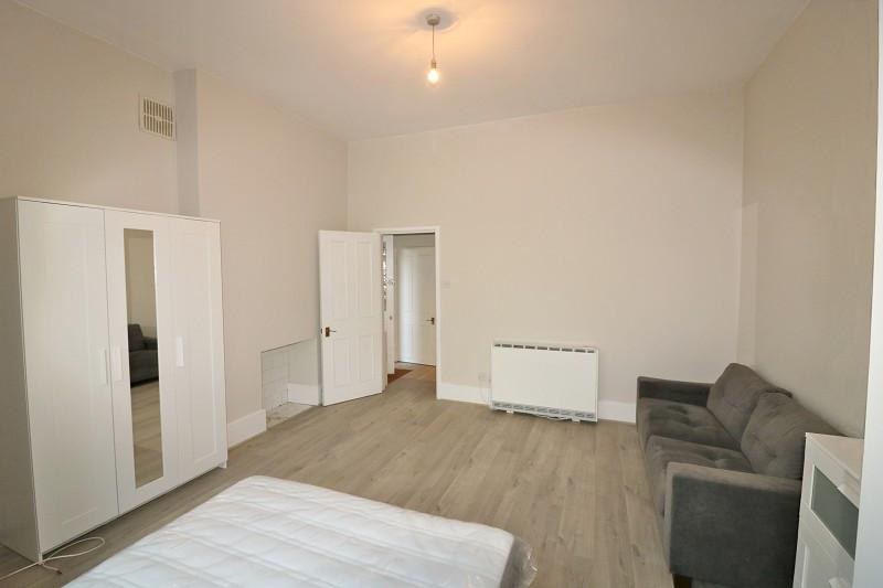 Apartment in London - View 2