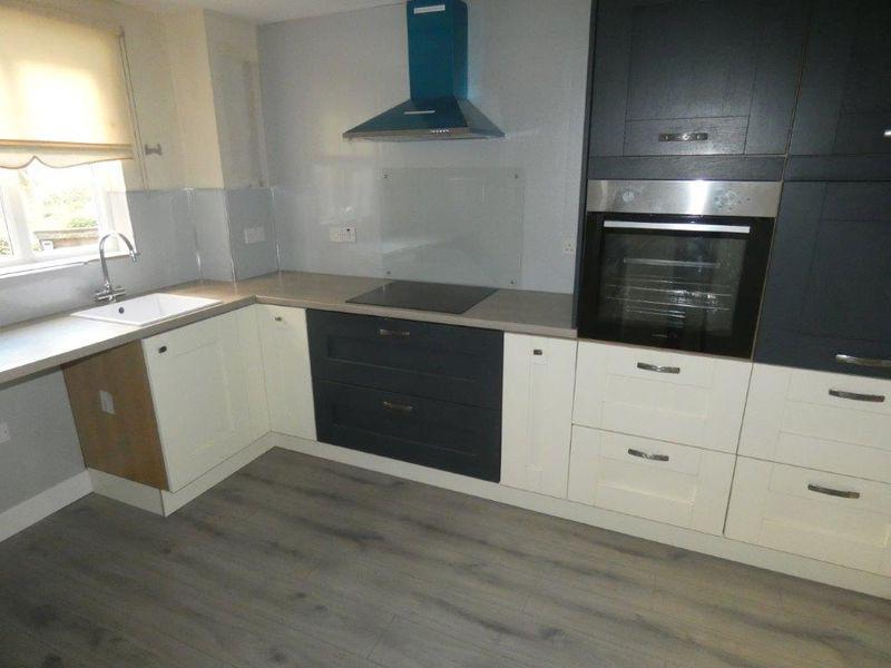 Apartment in Killingworth - View 3