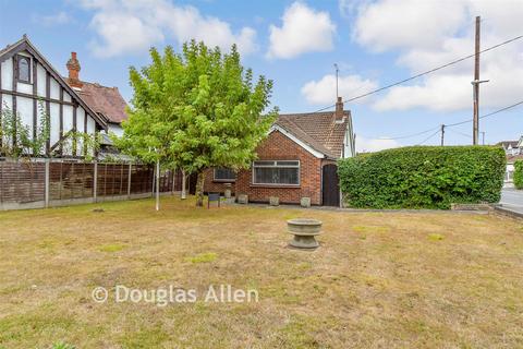 4 bedroom detached house for sale, Mill Road, Billericay CM11
