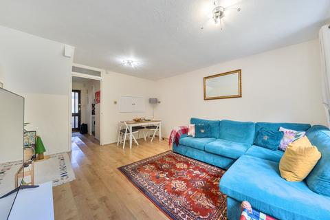 2 bedroom end of terrace house for sale, Jasmin Close, Northwood, Middlesex