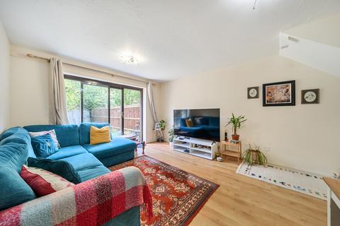 2 bedroom end of terrace house for sale, Jasmin Close, Northwood, Middlesex