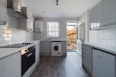 2 bedroom flat to rent, Queen Street, Hitchin SG4