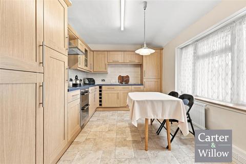1 bedroom apartment for sale, Easebourne Road, Essex