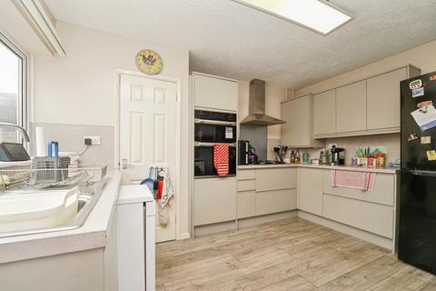 3 bedroom semi-detached house for sale, Cheyney Close, Gloucester, Gloucestershire, GL4