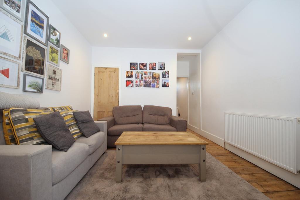House in London - View 3