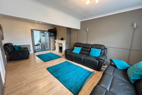 3 bedroom semi-detached house to rent, Porthcawl CF36