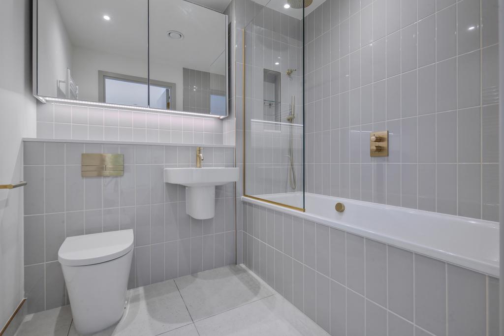 Apartment in London - View 5