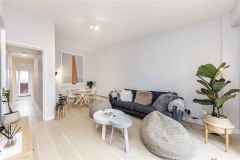 4 bedroom flat for sale, Maynards Quay, London E1W