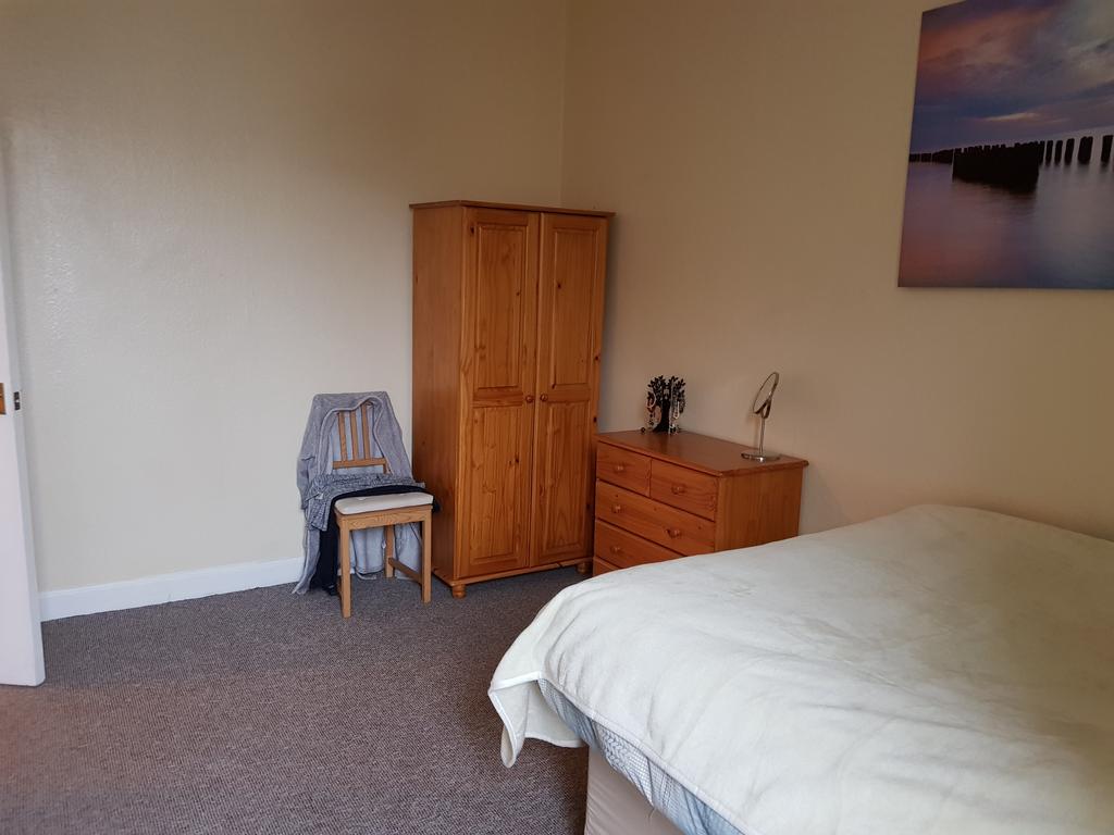 Apartment in Edinburgh, Leith Central - View 5