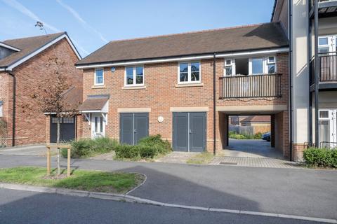 2 bedroom maisonette for sale, Hurst Avenue, Blackwater, Camberley
