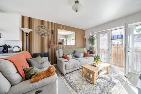 2 bedroom maisonette for sale, Hurst Avenue, Blackwater, Camberley