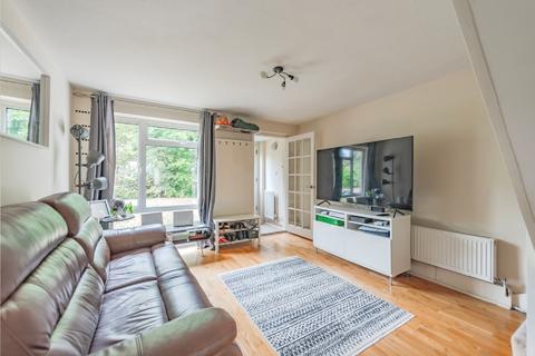 2 bedroom end of terrace house for sale, Silverstone Close, Redhill