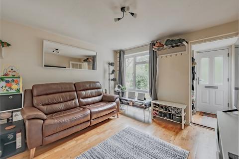 2 bedroom end of terrace house for sale, Silverstone Close, Redhill