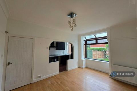 3 bedroom terraced house to rent, Rectory St, Manchester, M24