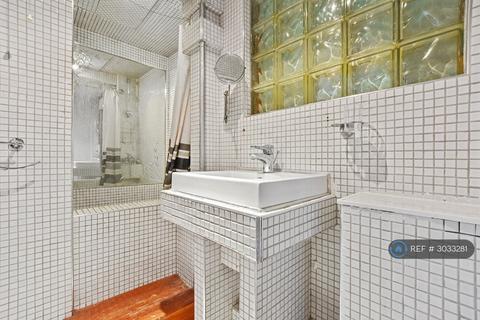 3 bedroom flat to rent, Custance House, London, N1