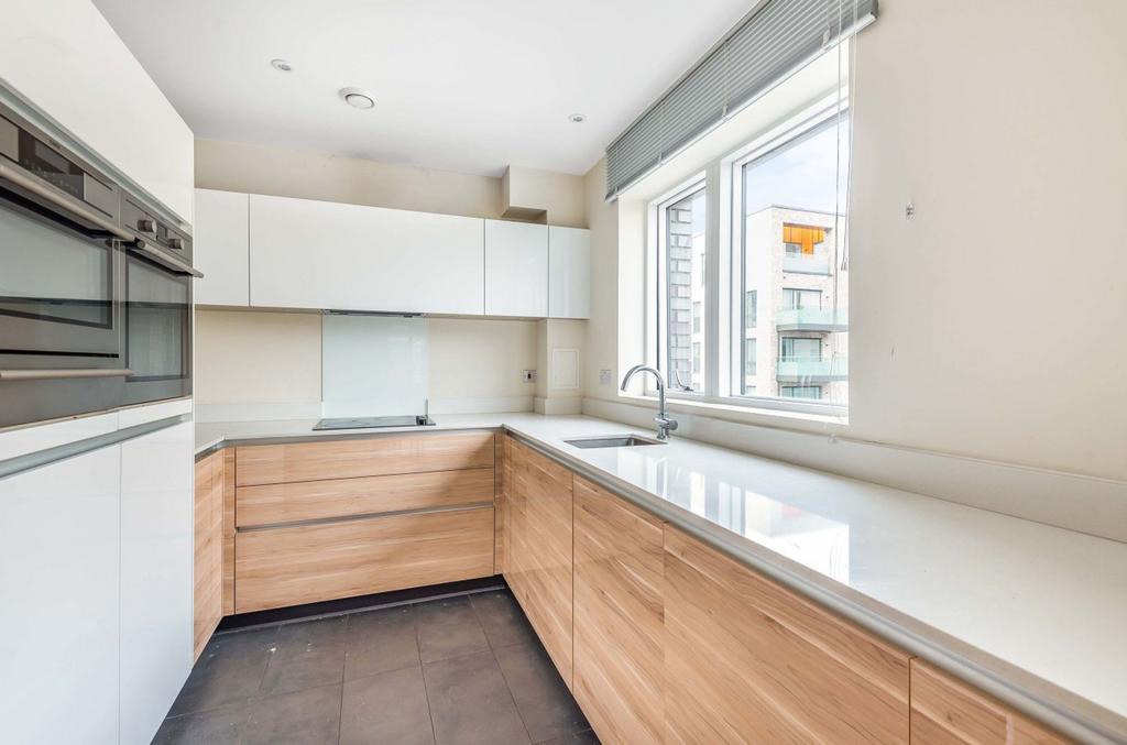 House in London - View 2