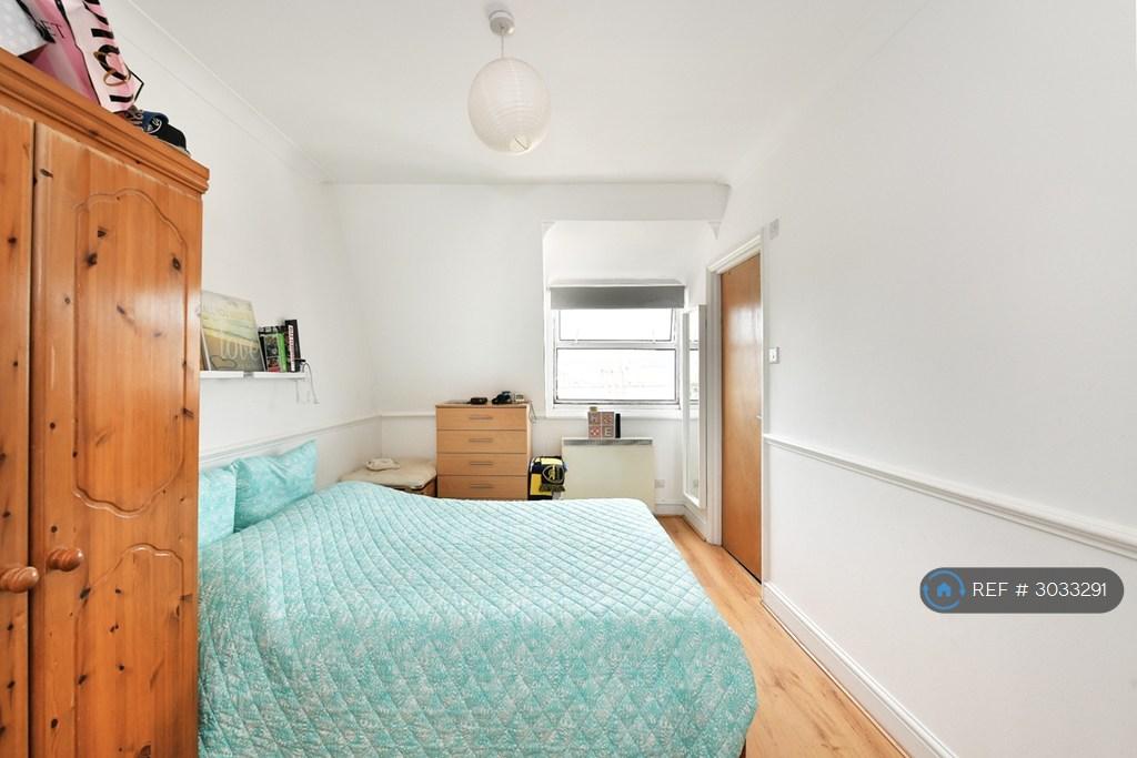 Apartment in London - More