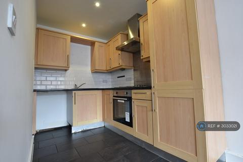3 bedroom flat to rent, Guildford Street, Luton, LU1