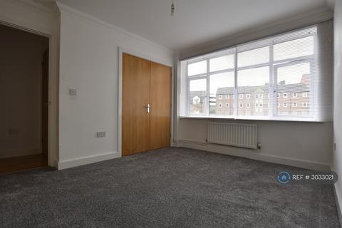 3 bedroom flat to rent, Guildford Street, Luton, LU1