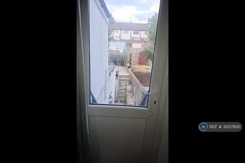1 bedroom flat to rent, Mersham Road, Thornton Heath, CR7