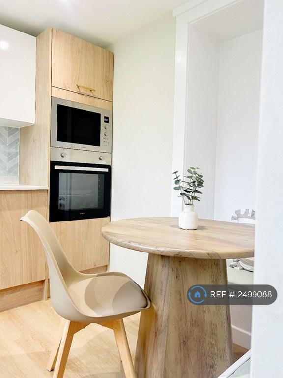 Apartment in Edinburgh, Longstone - View 3