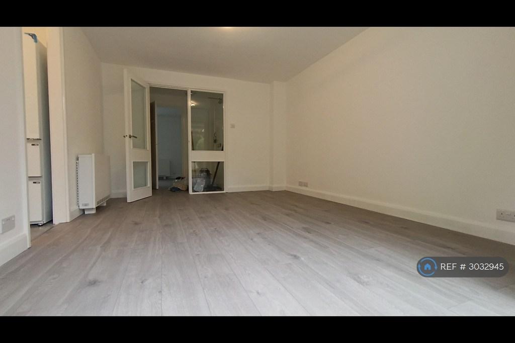 Apartment in London - View 2