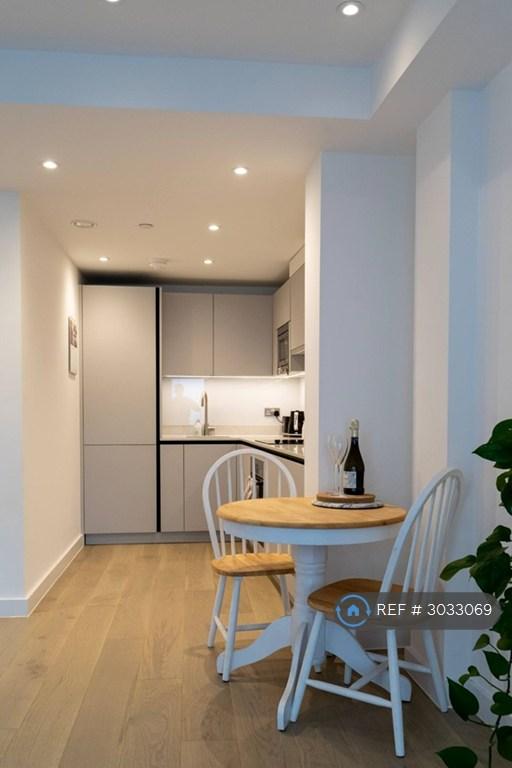 Apartment in London - View 2