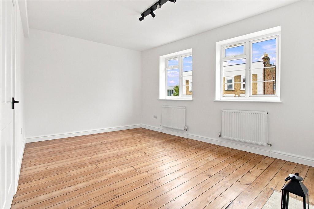 Apartment in London - More