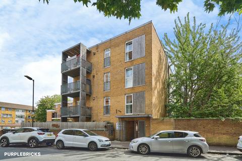 undefined, Grantham Road, London, E12